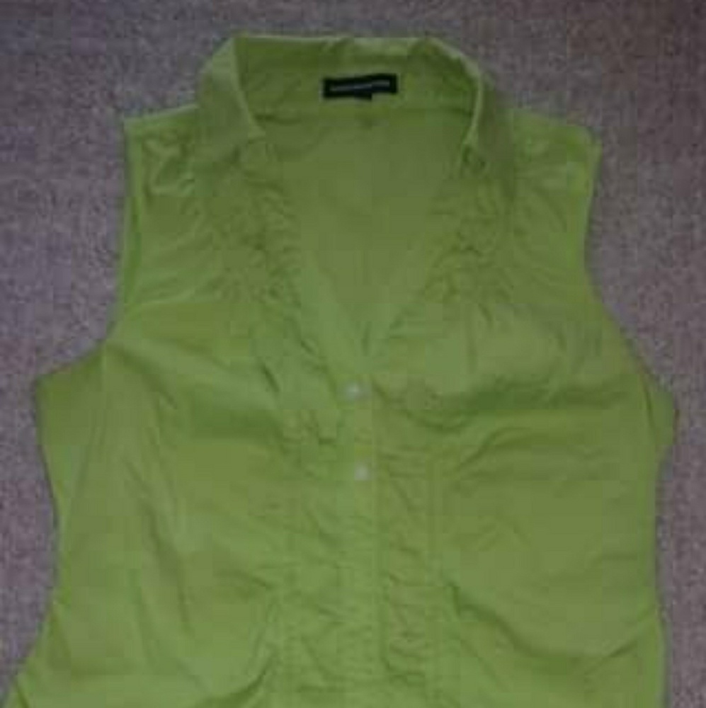 Express button down sleeveless top